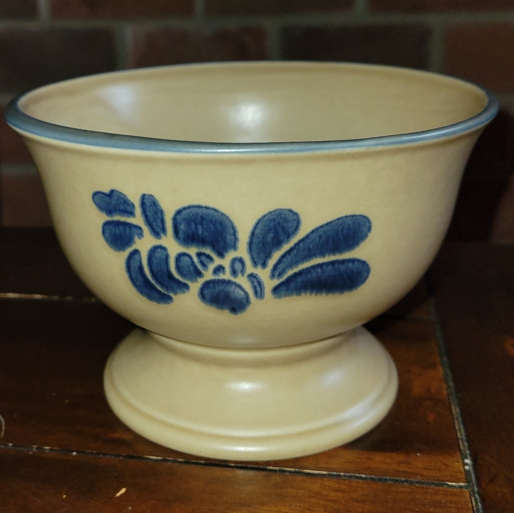 Pfaltzgraff Tan and Blue Floral Bowl